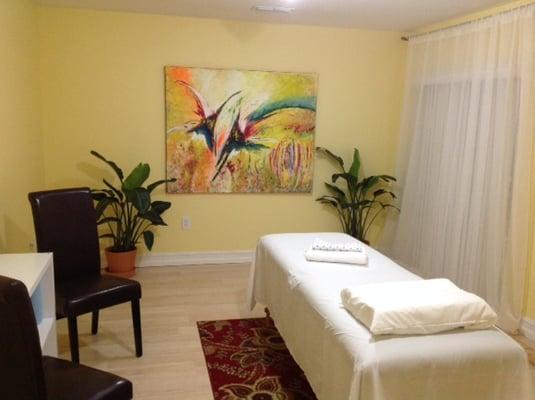 Treatment room at Live Well Natural Medicine