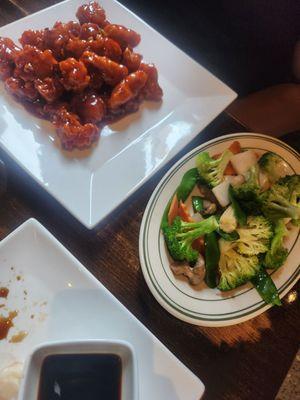 General tso chicken with a side of steamed veggie