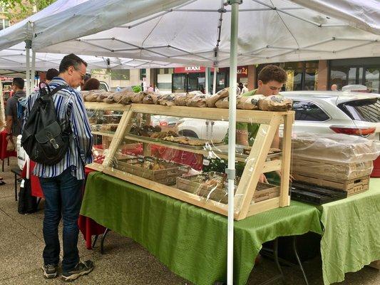 Frecon Farms stand at the Rittenhouse Square Farmers' Market