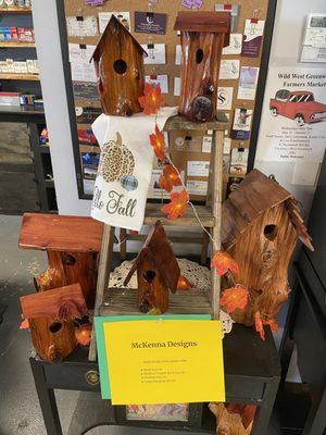 Artisanal birdhouses