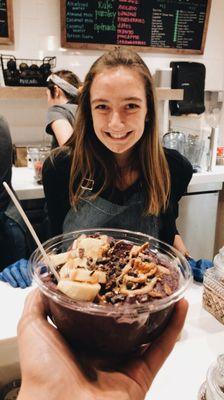 Friendly staff! I highly recommend the PB&J smoothie bowl