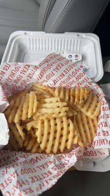 WAFFLE FRIES *