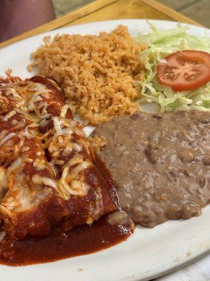 Cheese enchiladas with red sauce