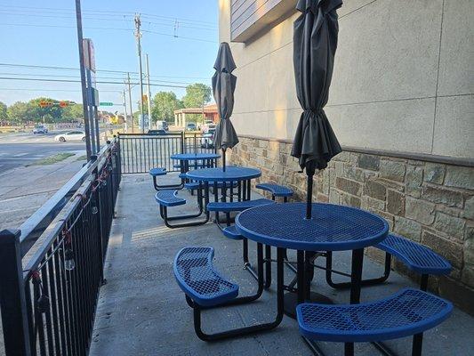 Area for dining 
 * Outdoor eating area with sun shade umbrellas