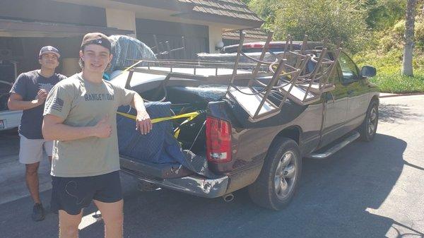 The dudes made me look like Beverly Hillbillies move... But A-mazing job fitting my entire living room onto a standard pickup truck !