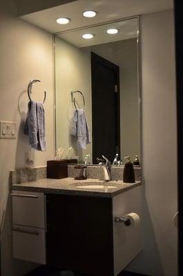 bathroom (1bed/1bath)