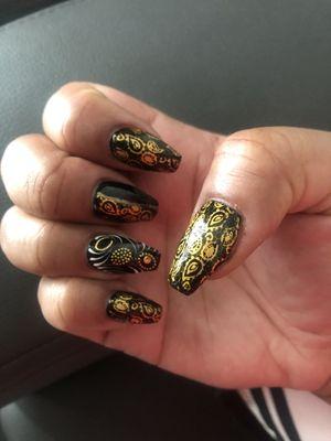 I'm obsessed with these nails by Cindy