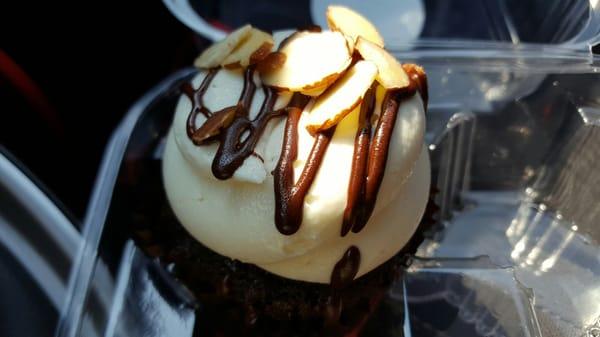 Almond joy cupcake