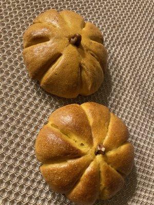 Fantastic, outstanding, fabulous pumpkin bread.