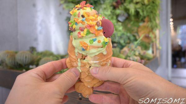 MATCHA/THAI TEA SWIRL w/ FRUITY PEBBLES & MACAROON (YT:@BULGOGIBOMBER)