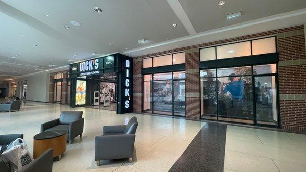 DICK'S Sporting Goods