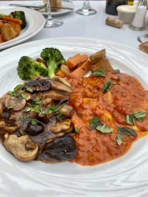 Homemade ravioli with vodka sauce and veal scarpariello with mushrooms