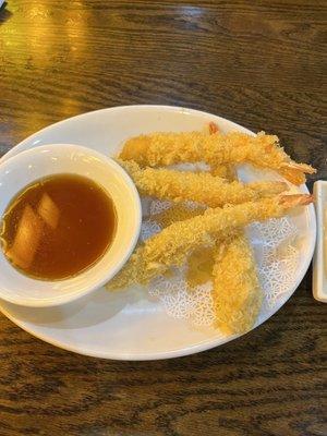 4 piece Shrimp Tempura.  Kind of Bland