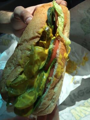 Nasty mustard veggie sandwich, not sure how you can mess such a simple sandwich up.....