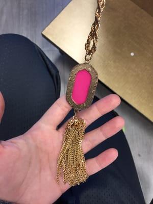 Fake Kendra Scott being sold as genuine - Even after I told the employees it was obviously fake.