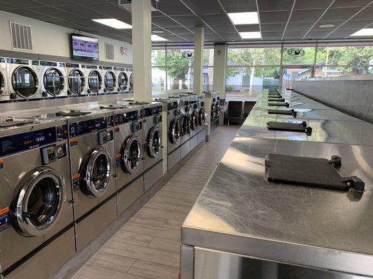 Quality washers and dryers that accept Google pay and Apple Pay