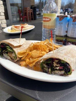 Nutty Mixed-up Salad Wrap & Jalapeo Pepper Flavored Potato Chips