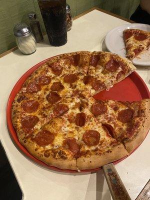 Pepperoni pizza medium