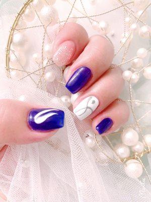 Gel manicure with nail art.