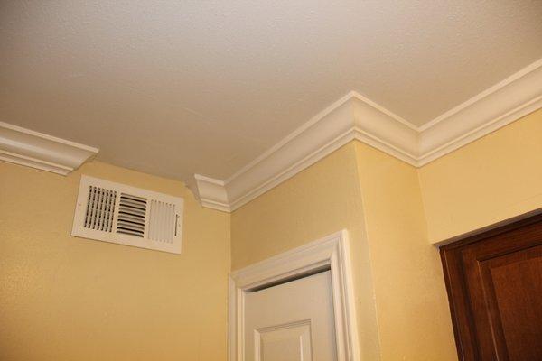 Crown molding in our GraniteSuperDeluxe (GSD) apartments