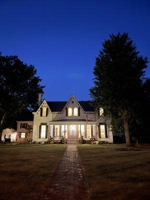 Rose Hill Inn at night.