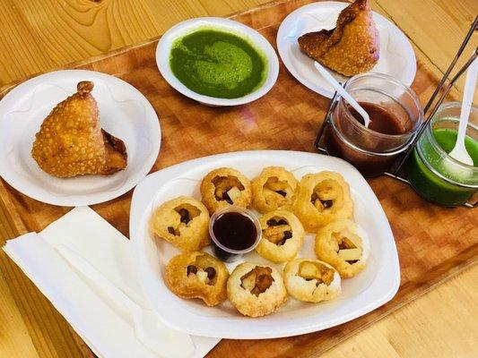 Pani puri with samosa