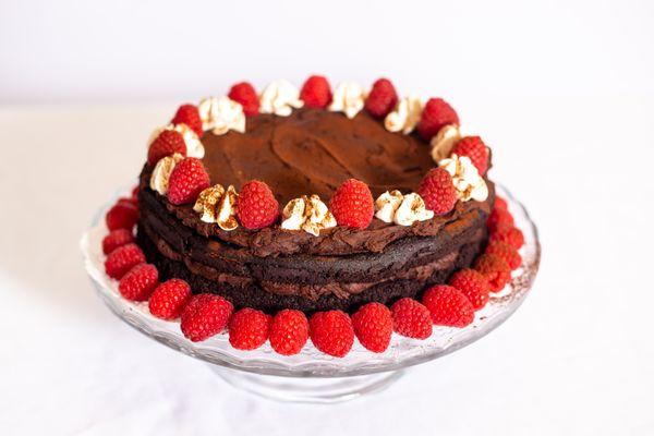 yes - it is gluten free!  The best chocolate cake ever