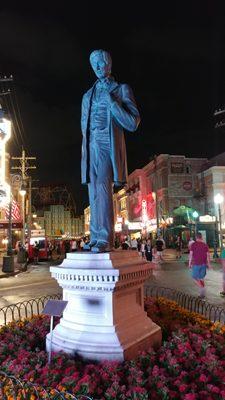 Lew R. Wasserman Statue in Universal Studios Florida