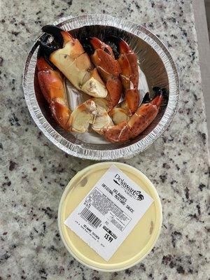 Medium Stone Crabs and mustard sauce to go!!