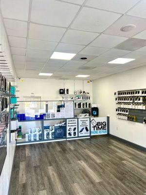 Inside of Store - Big Time Phone Repair