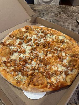 Large Buffalo Chicken Pizza