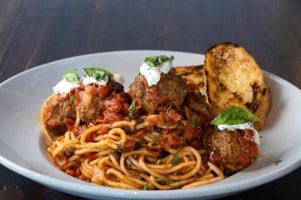 Spaghetti & Meatballs