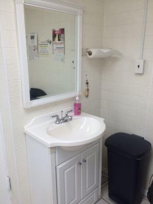 Waxing room, sink area