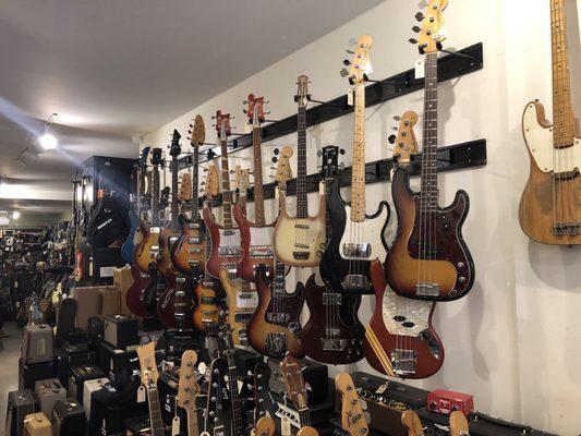 Killer vintage bass selection