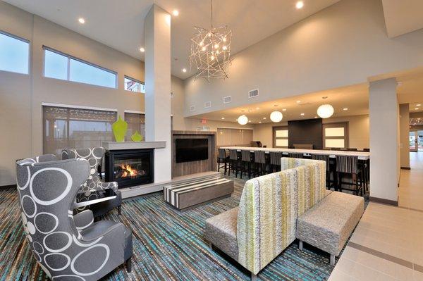 Spacious Lobby with Fireplace