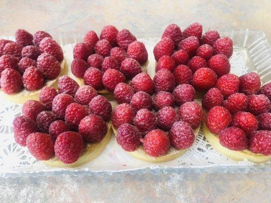 Raspberry Pistachio Mousse Tarts