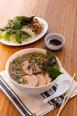 Bun Bo Hue - Spicy Vietnamese Beef Noodle Soup