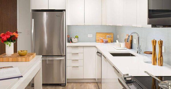 Kitchen interior (High Gloss White)