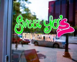 Front door of Sweet Yo's Premium Frozen Yogurt