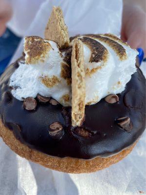 S'mores donut