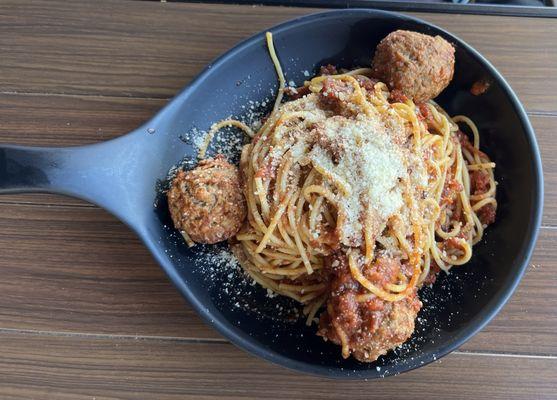 Spaghetti and meatballs