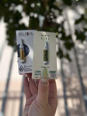 BLOOM'ING WITH DEALS OVER HERE AT CANNAHEALTH CARE DTLA!