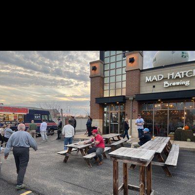 Happy Lobster Food truck @ Mad Hatchet