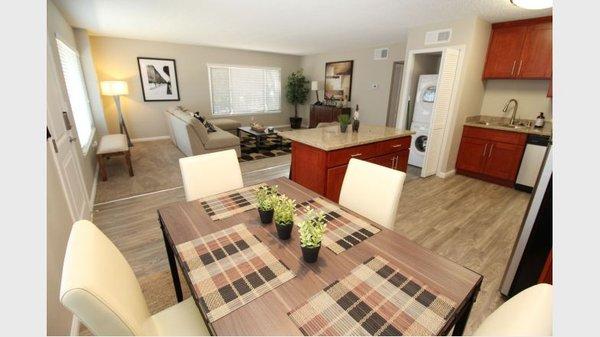 Luxury Open Floorplan!  Granite, Stainless Steel Appliances, Bosch W/D, New Dual Pane Picture Windows