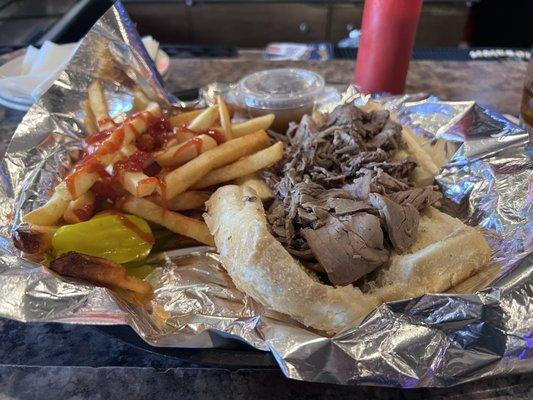 Italian beef sandwich