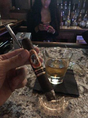 Woodford Reserve meet Arturo Fuente (God of Fire - Serie B 2016) :)