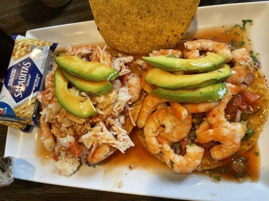 Tostada Mixta y Tostada de Camarón