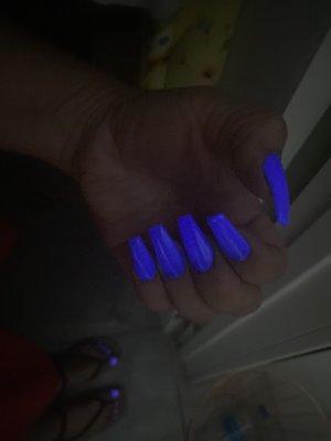 Glowing nails