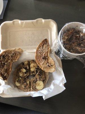 Monkey toast and monkey bowl without lid