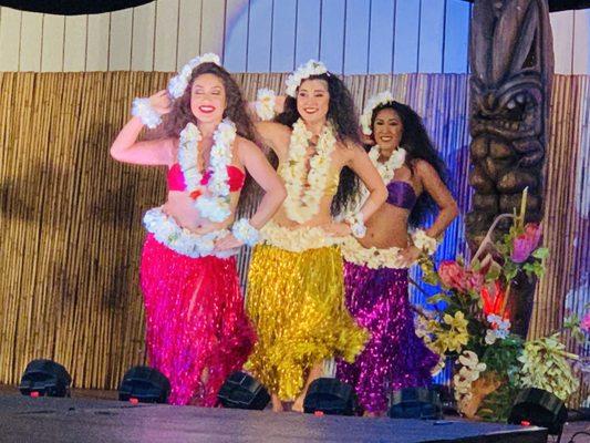 Hula girls